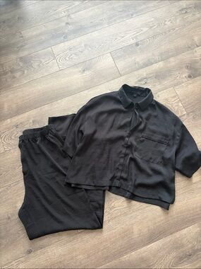Barefoot Dreams Black Women's Two-Piece Pajama Set